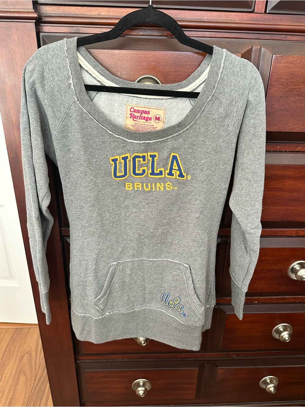 Campus Heritage Women’s XL UCLA Gray Scoopneck Sweatshirt